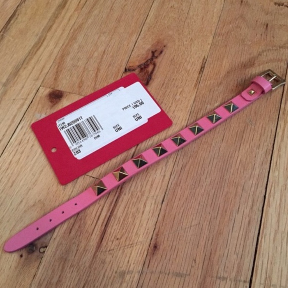 SOLD Valentino Rockstud bracelet ~ Pink